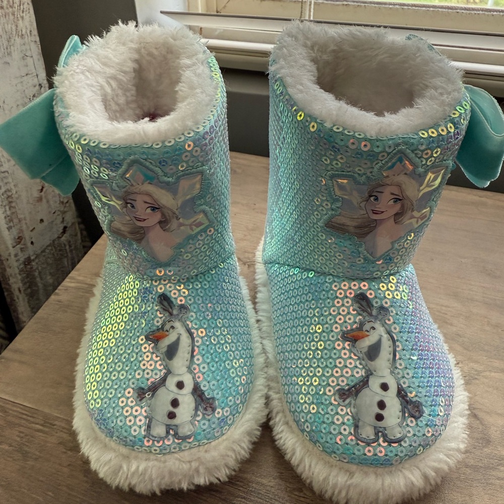 Frozen Sequin Slippers with Elsa and Olaf